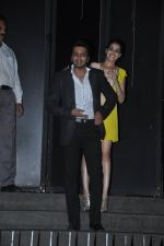 Genelia, Ritesh Deshmukh at Yuvraj Singh_s birthday bash in Mumbai on 12th Dec 2012 (14).JPG